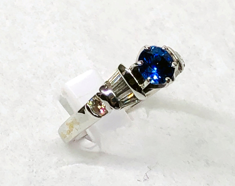 Sapphire and Diamond Ring 14 Karat White Gold