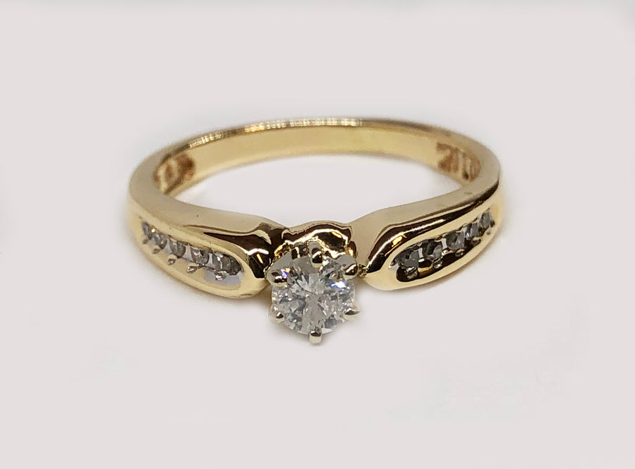 Engagement Diamond Ring 14 Karat Yellow Gold