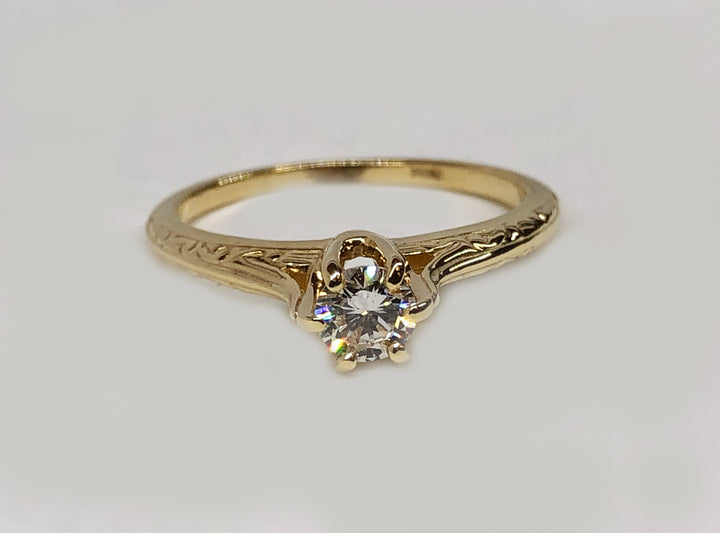 Vintage Engagement Diamond Ring 14 Karat Yellow Gold