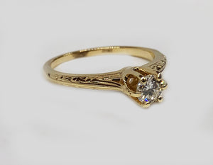Vintage Engagement Diamond Ring 14 Karat Yellow Gold