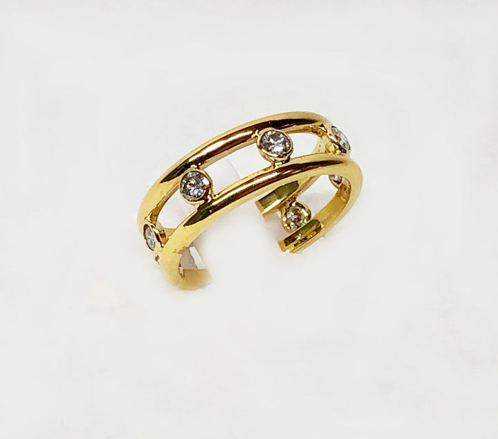 Classic and Cool Diamond Band Open Design 18 Karat Yellow Gold