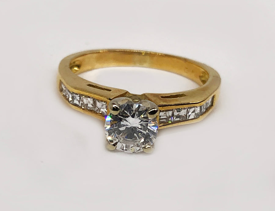 Diamond Engagement Ring 18 Karat Yellow Gold